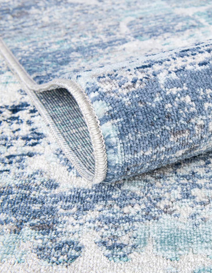 Detail image of  3' 7 x 3' 7 Budapest Round Rug