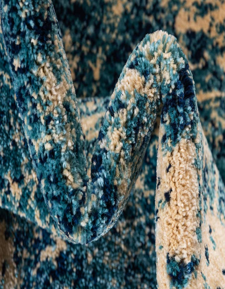 Detail image of  8' x 8' Charlestown Round Rug