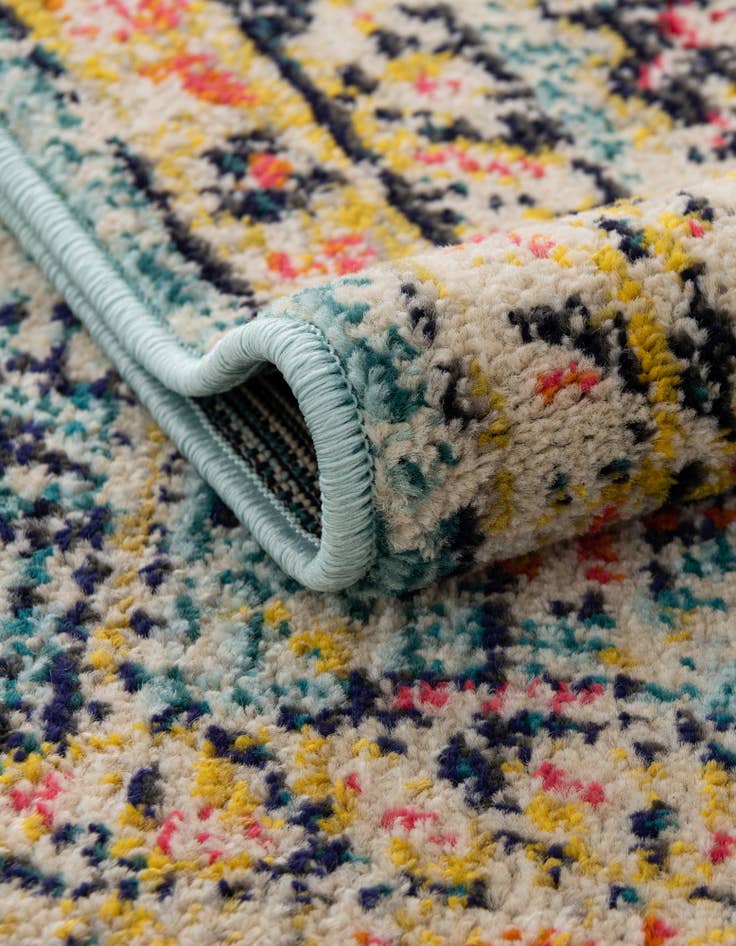 Detail image of  8' x 8'  Washable El Paso Round Rug