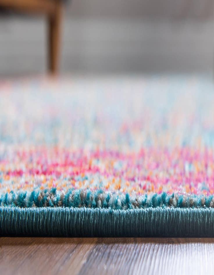 Detail image of  8' x 8'  Washable Fleur Round Rug