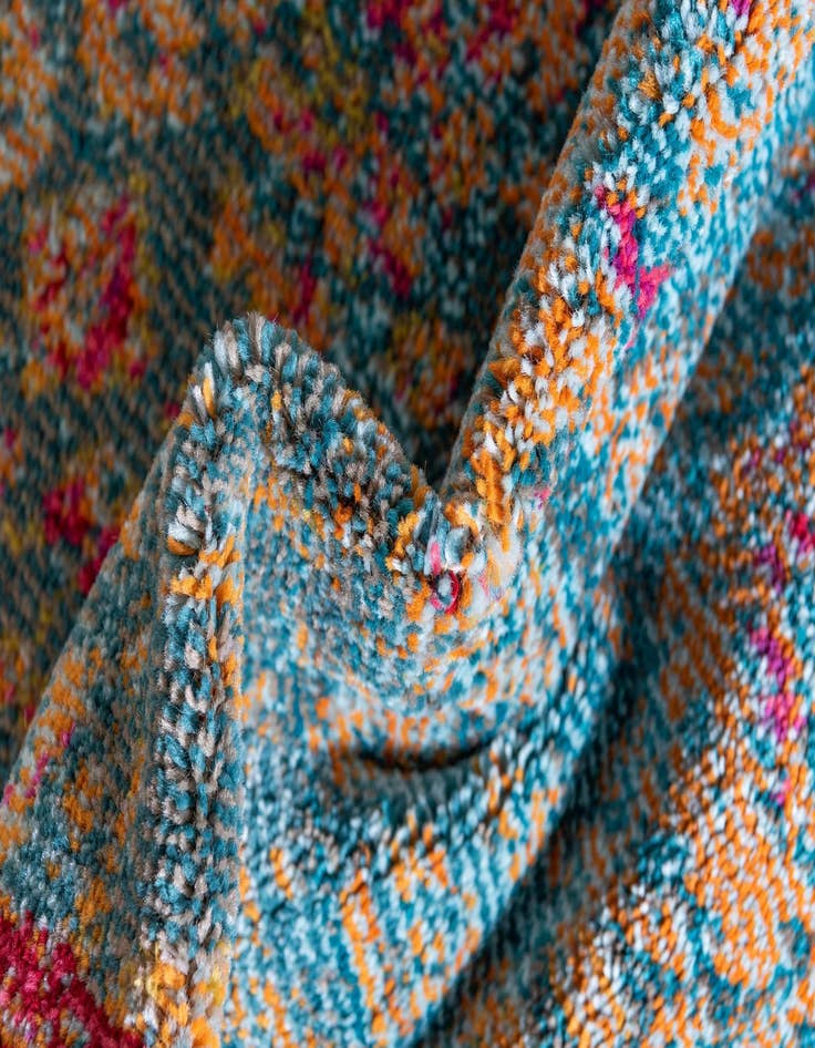 Detail image of  8' x 8'  Washable Fleur Round Rug