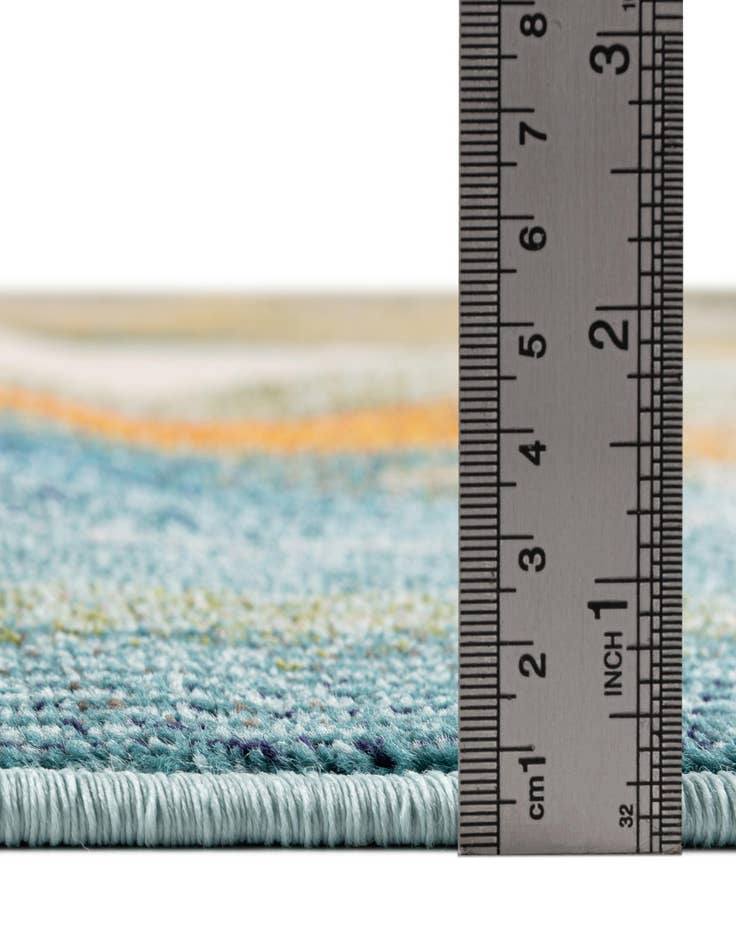Detail image of  5' 3 x 5' 3  Washable Haerfest Round Rug