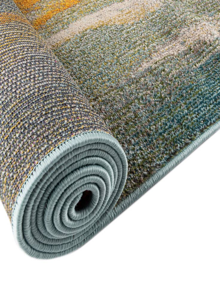 Detail image of  5' 3 x 5' 3  Washable Haerfest Round Rug