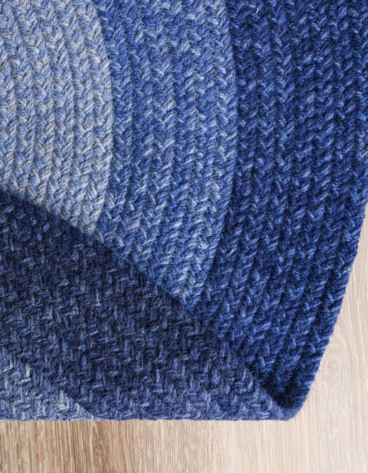 Detail image of  5' 1 x 5' 1  Hand Hand Braided Wool Round Rug