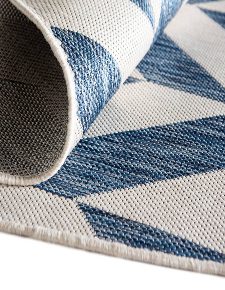 Detail image of  4' x 4'  Washable Jill Zarin Napa Indoor / Outdoor Round Rug