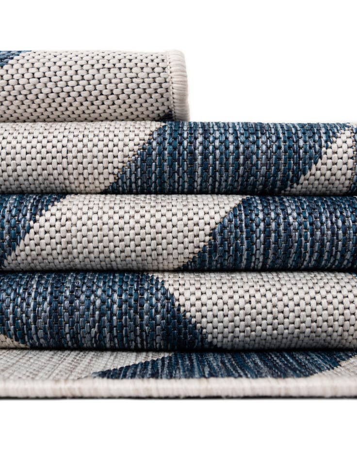 Detail image of  6' 7 x 6' 7  Washable Jill Zarin Napa Indoor / Outdoor Round Rug