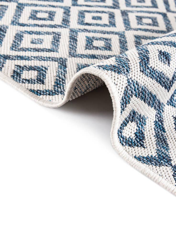 Detail image of  6' 7 x 6' 7  Washable Jill Zarin Costa Rica Indoor / Outdoor Round Rug