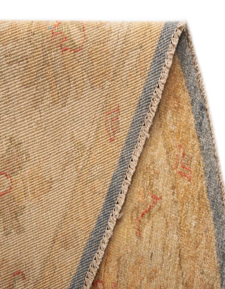 Detail image of  8' 2 x 8' 2 Kaizar Wool Round Rug