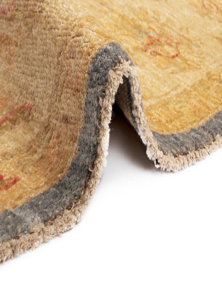 Detail image of  8' 2 x 8' 2 Kaizar Wool Round Rug