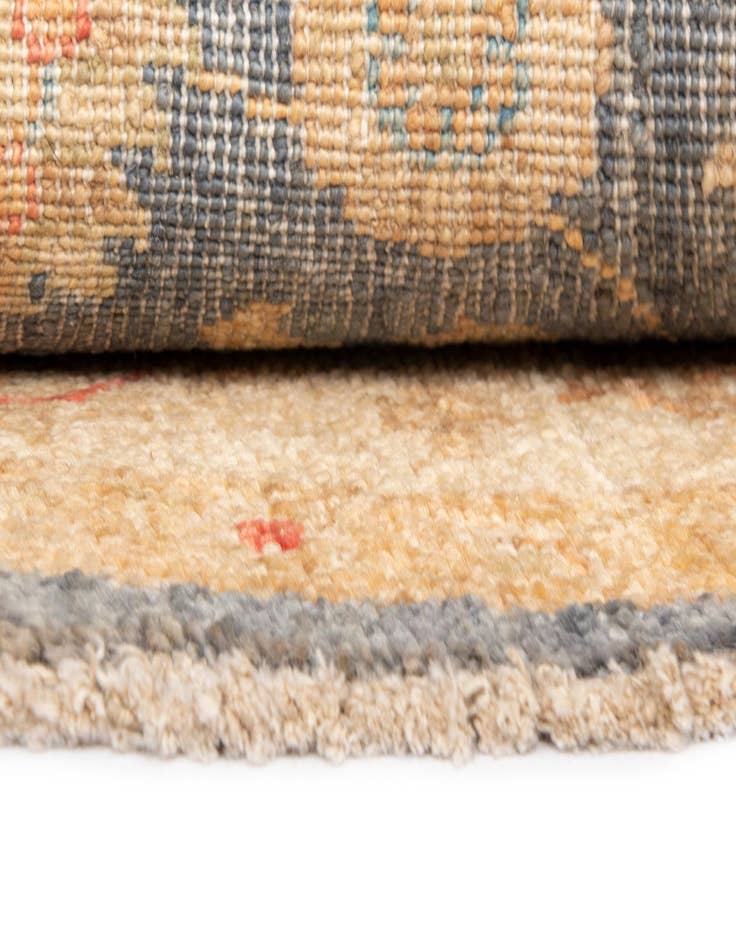 Detail image of  4' 10 x 4' 11 Kaizar Wool Round Rug