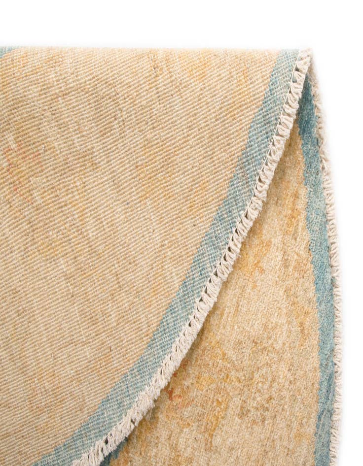 Detail image of  4' 11 x 4' 11 Kaizar Wool Round Rug