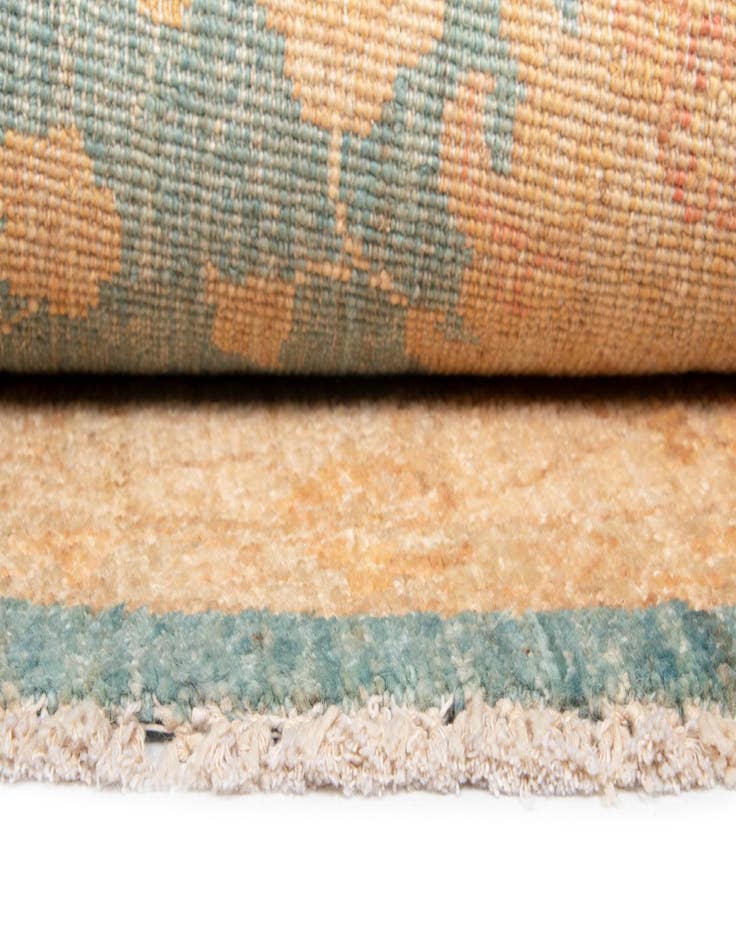 Detail image of  4' 11 x 4' 11 Kaizar Wool Round Rug