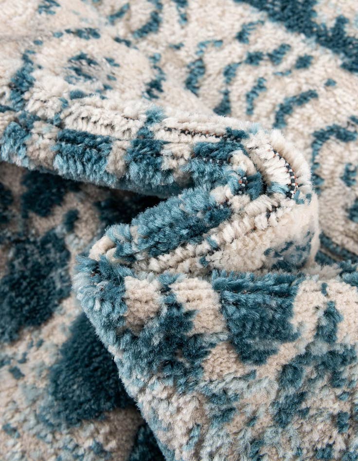 Detail image of  6' x 6' Leipzig Round Rug