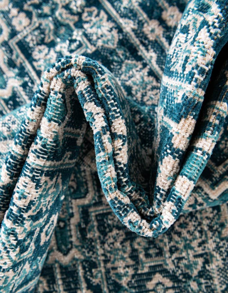 Detail image of  5' 3 x 5' 3 Lucerne Round Rug