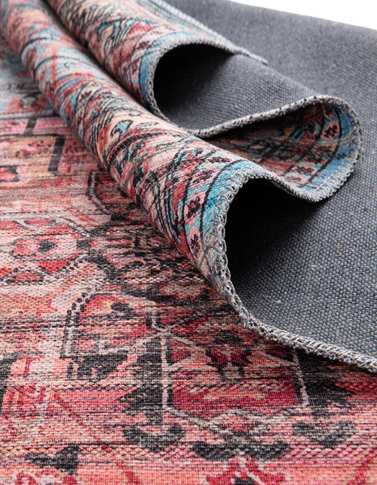 Detail image of  10' 6 x 10' 6  Washable Maahru Round Rug