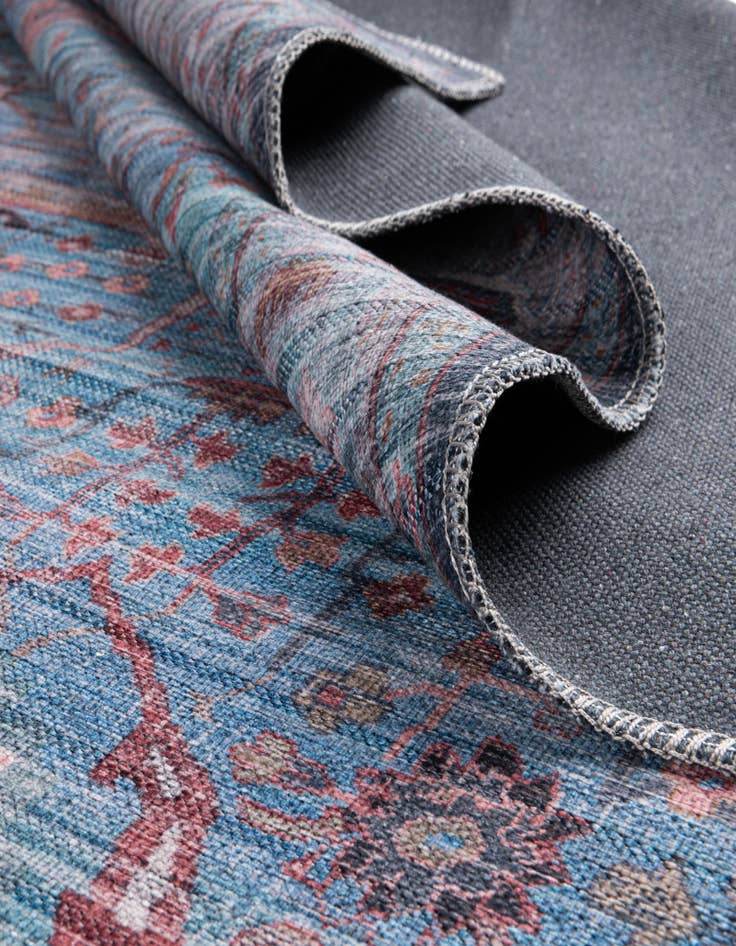 Detail image of  10' 6 x 10' 6  Washable Maahru Round Rug