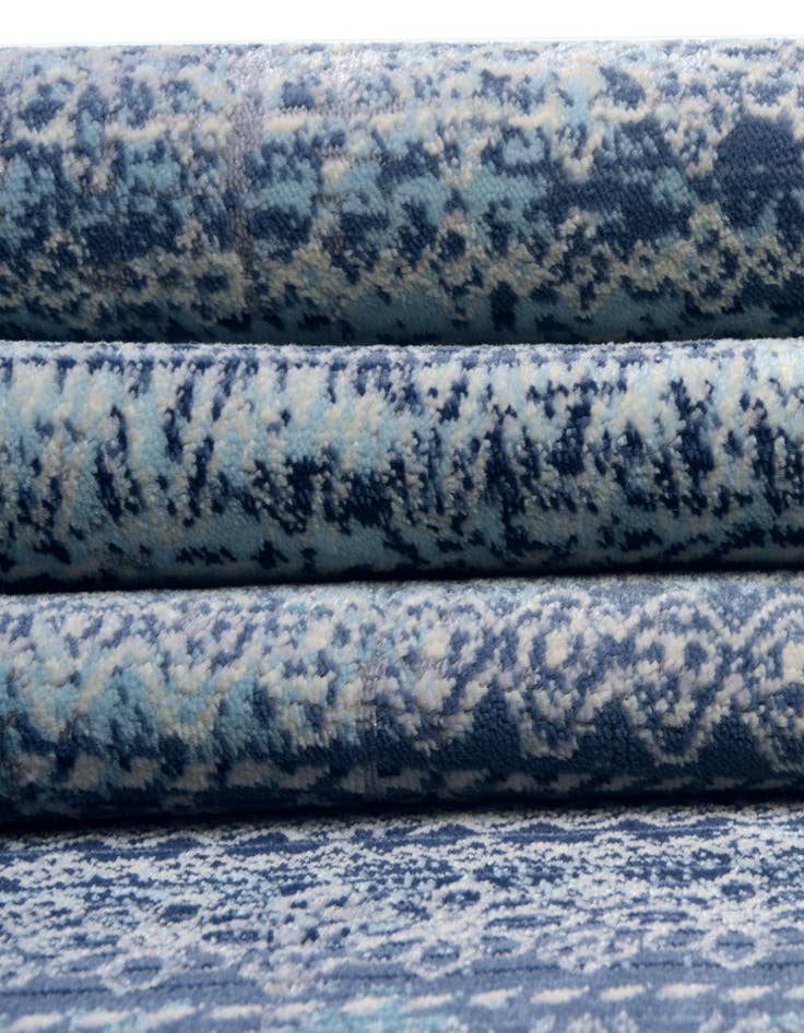 Detail image of  3' 7 x 3' 7 Malibu Round Rug