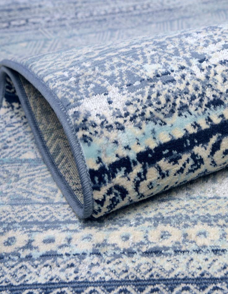 Detail image of  3' 7 x 3' 7 Malibu Round Rug