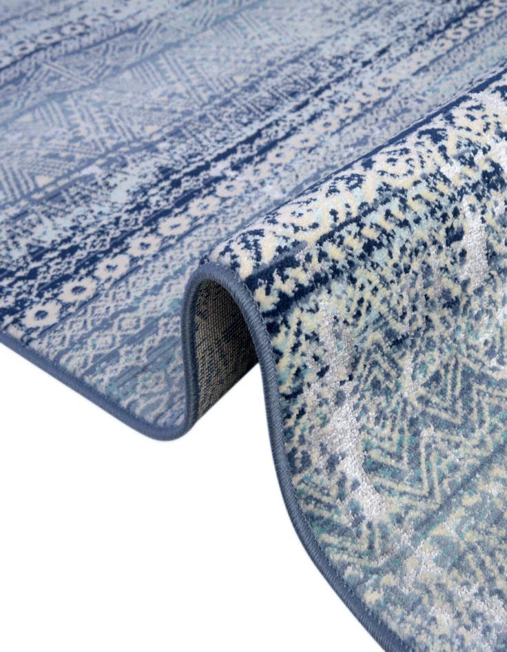 Detail image of  3' 7 x 3' 7 Malibu Round Rug