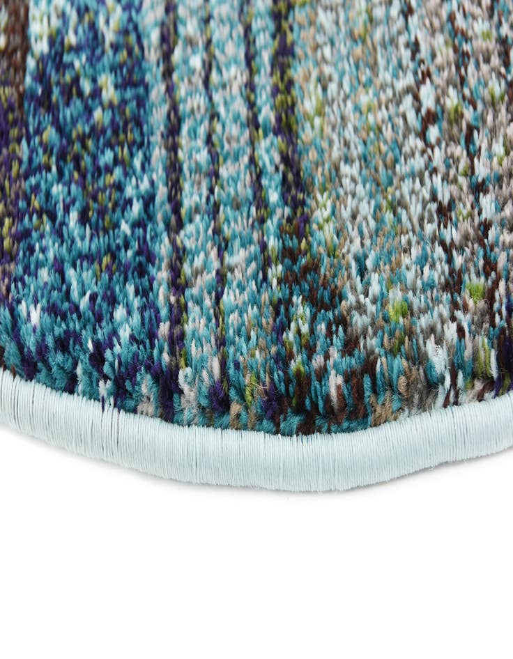 Detail image of  3' 3 x 3' 3  Washable Mesa Round Rug