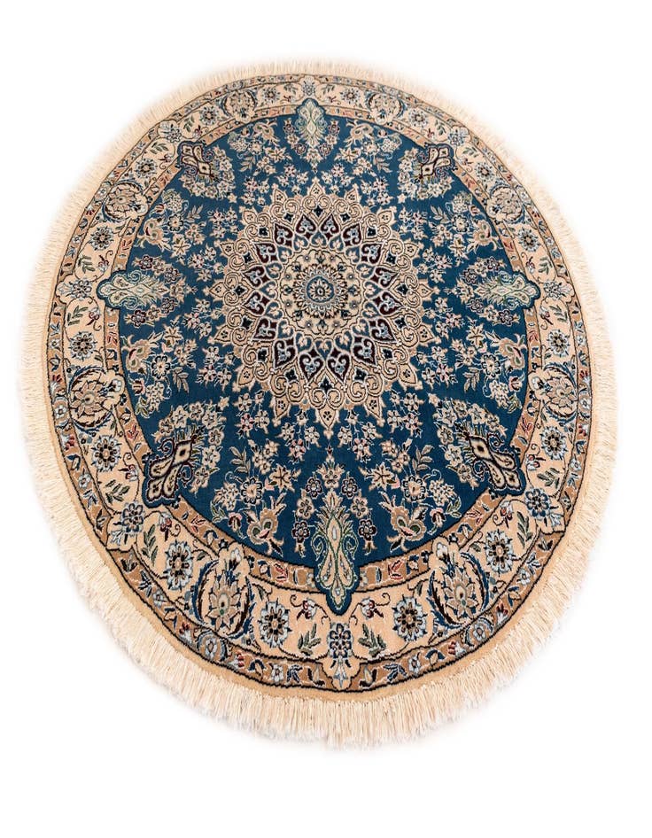 Detail image of  4' 11 x 4' 11 Nain Round Rug