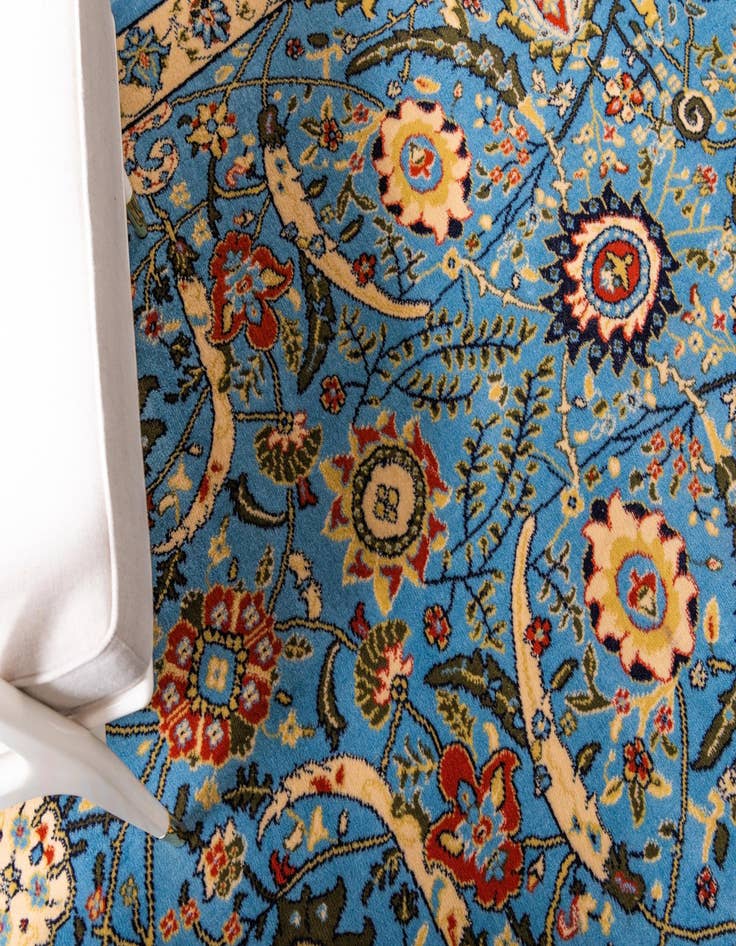 Detail image of  7' 10 x 7' 10 Neda Round Rug