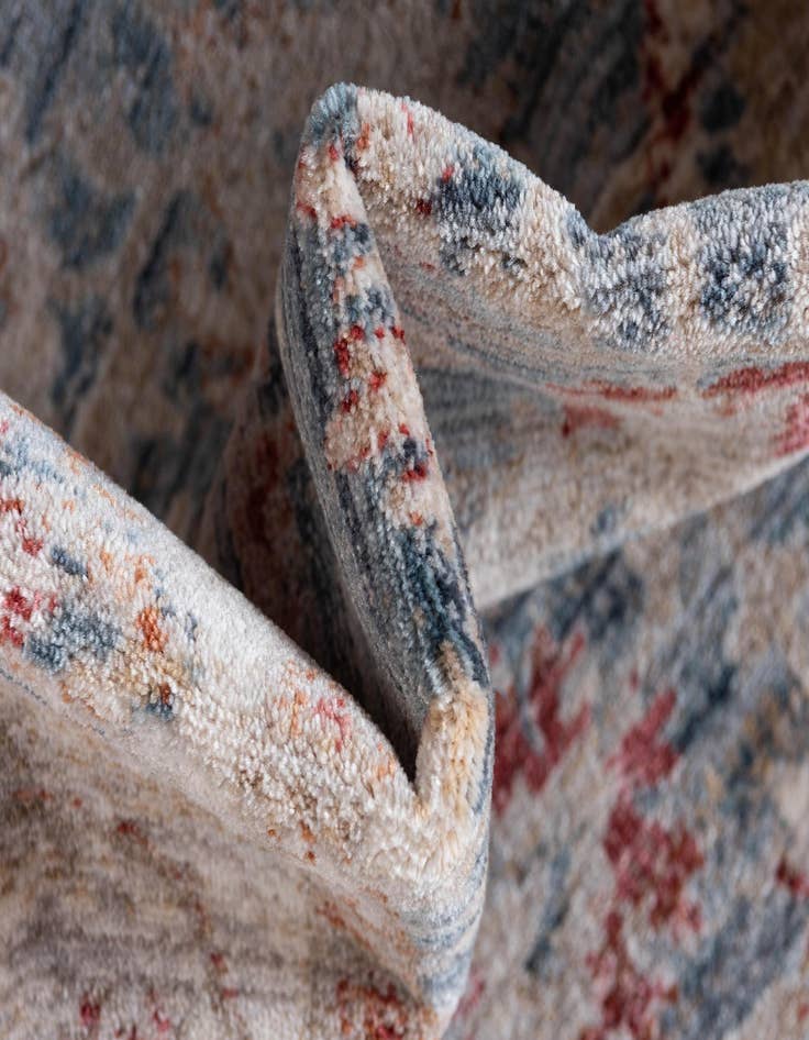 Detail image of  3' 10 x 3' 10 Noble Round Rug