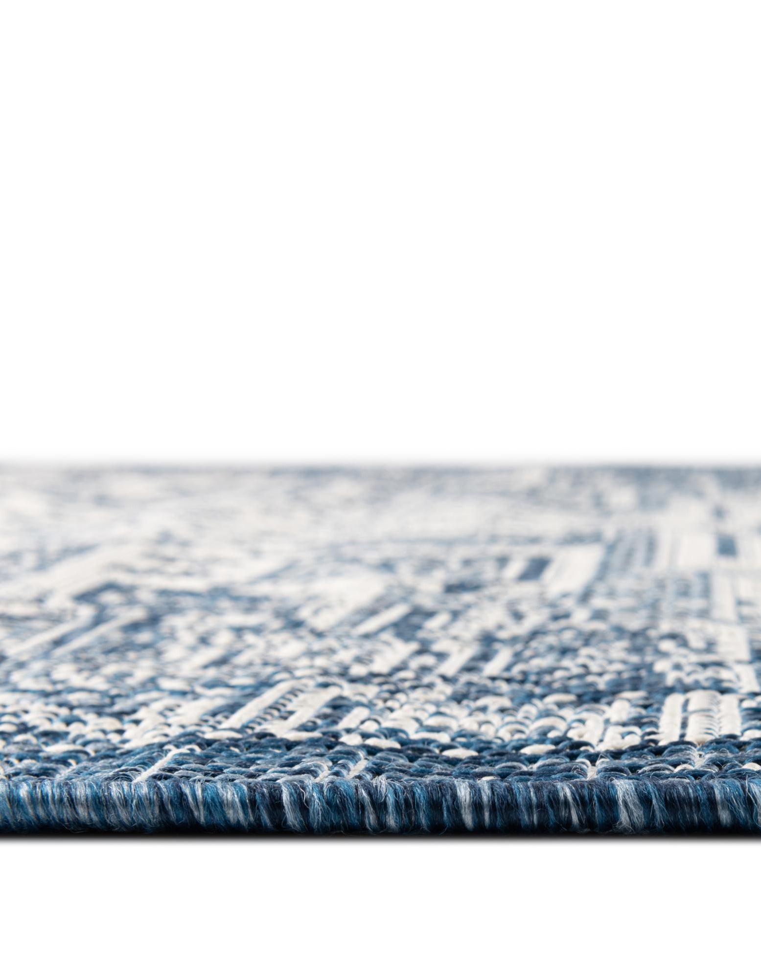 Blue 7' 10 x 7' 10 Aztec Indoor / Outdoor Round Rug | Rugs.com