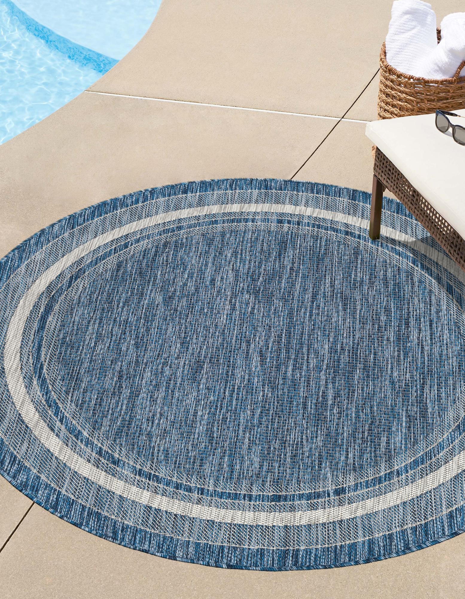 Blue 10' x 10' Border Indoor / Outdoor Round Rug | Rugs.com
