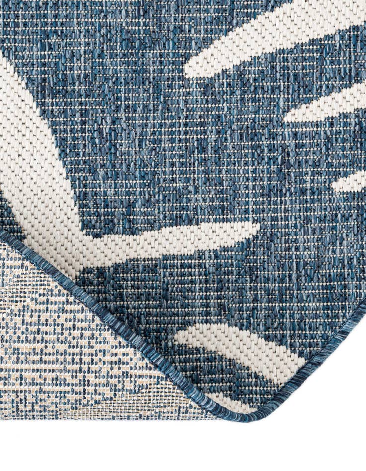 Detail image of  13' x 13'  Washable Botanical Indoor / Outdoor Round Rug