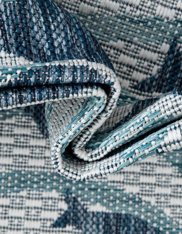 Detail image of  13' x 13'  Washable Coastal Indoor / Outdoor Round Rug