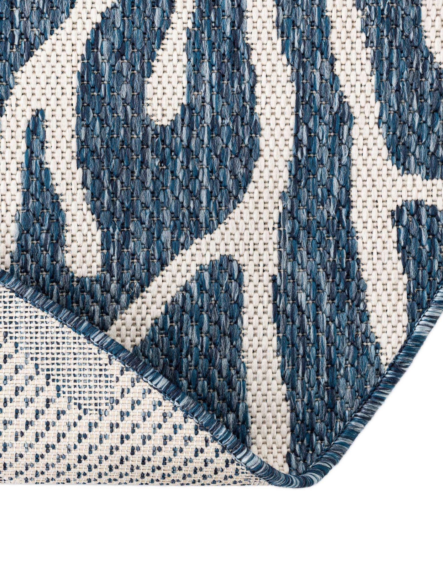 Primary image  7' 10 x 7' 10  Washable Coastal Indoor / Outdoor Round Rug