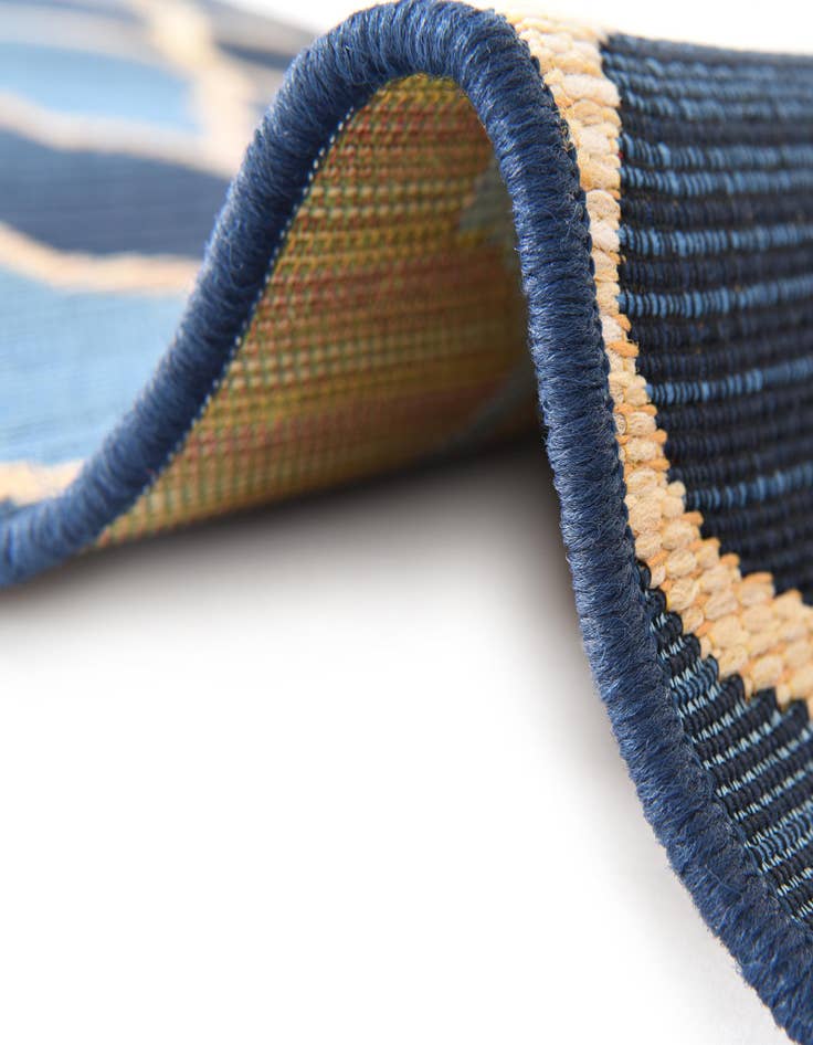 Detail image of  8' x 8'  Washable Lattice Indoor / Outdoor Round Rug