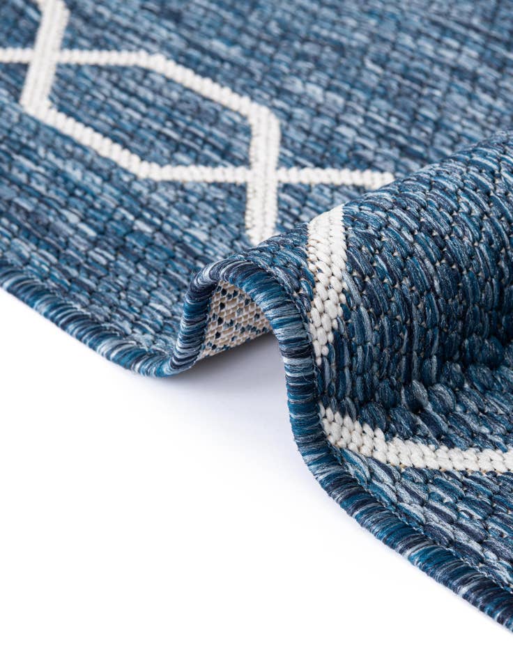 Detail image of  4' x 4'  Washable Lattice Indoor / Outdoor Round Rug