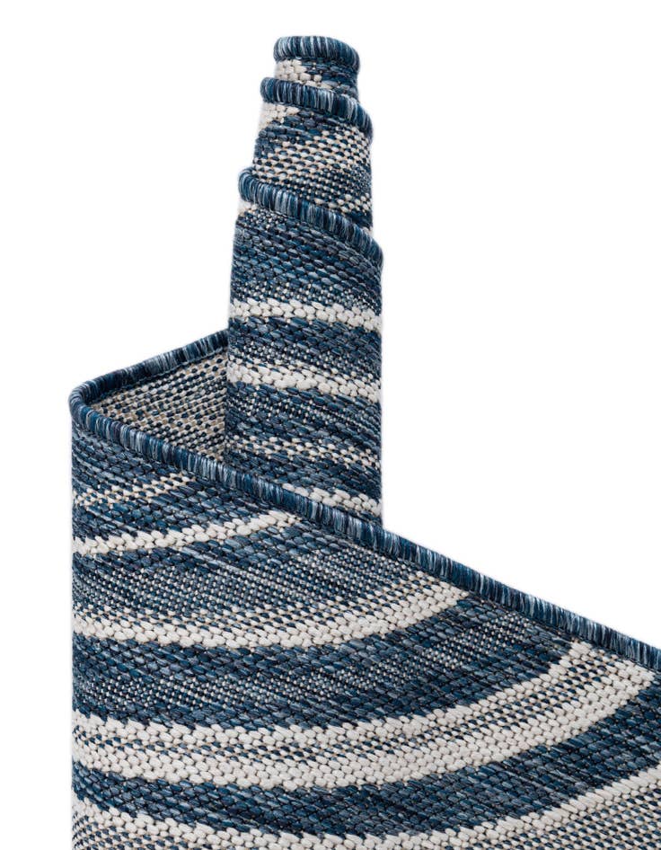 Detail image of  4' x 4'  Washable Modern Indoor / Outdoor Round Rug