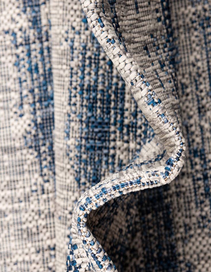 Detail image of  4' x 4'  Washable Modern Indoor / Outdoor Round Rug