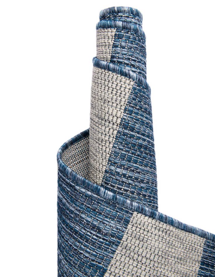 Detail image of  4' x 4'  Washable Ribbon Indoor / Outdoor Round Rug