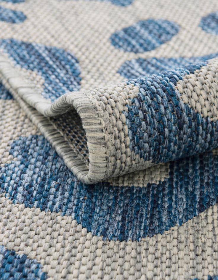 Detail image of  10' 8 x 10' 8  Washable Safari Indoor / Outdoor Round Rug