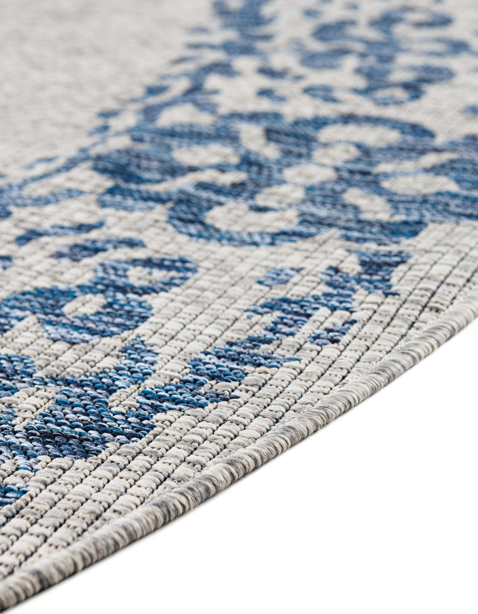  12' x 12'  Washable Traditional Indoor / Outdoor Round Rug