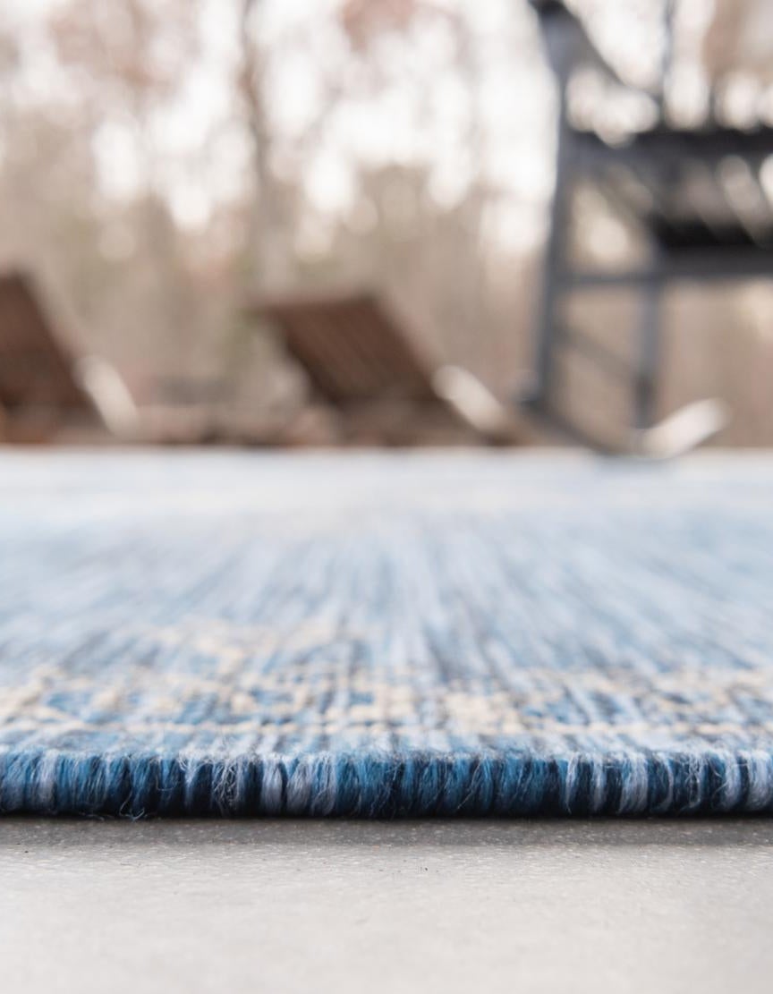 Blue 5' 3 x 5' 3 Leona Traditional Outdoor Round Rug | Rugs.com