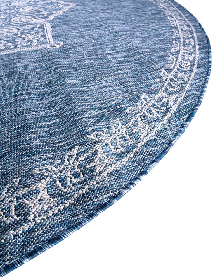 Detail image of  4' x 4'  Washable Traditional Indoor / Outdoor Round Rug