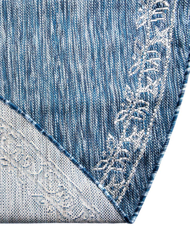 Detail image of  4' x 4'  Washable Traditional Indoor / Outdoor Round Rug