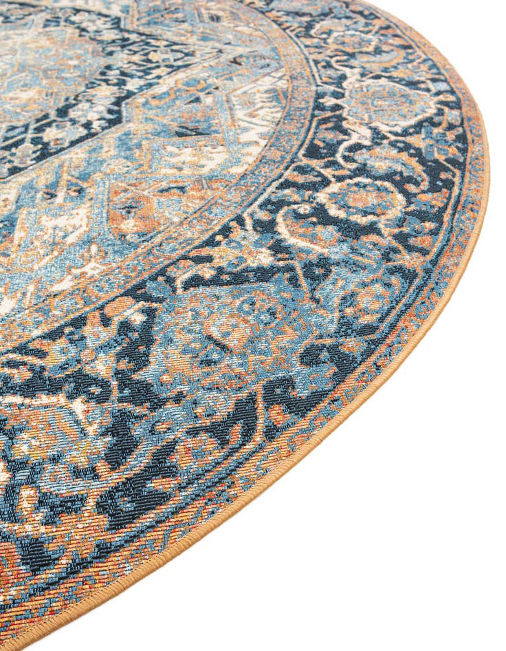 Detail image of  7' 10 x 7' 10  Washable Traditional Indoor / Outdoor Round Rug