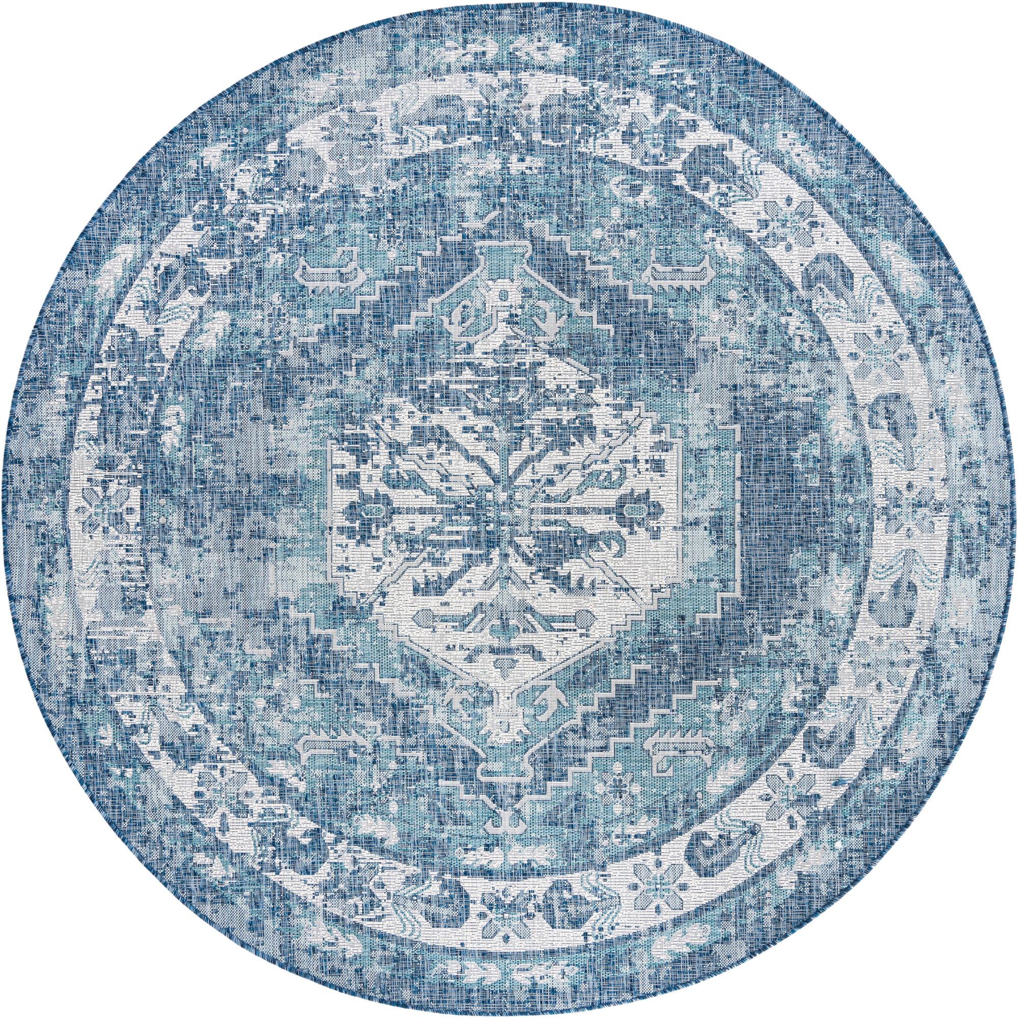  7' 10 x 7' 10  Washable Traditional Indoor / Outdoor Round Rug