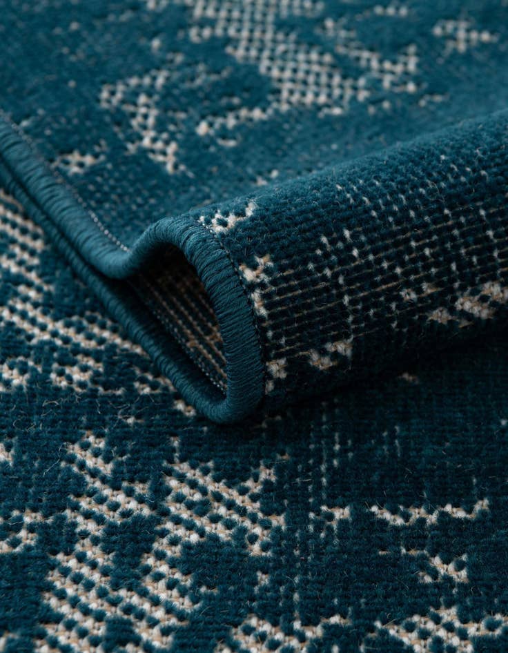 Detail image of  5' 3 x 5' 3 Valencia Round Rug