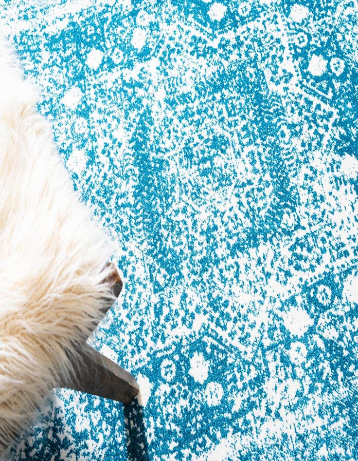 Detail image of  8' x 8' Veneto Round Rug