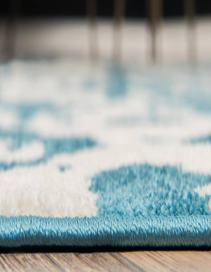 Detail image of  8' x 8' Veneto Round Rug