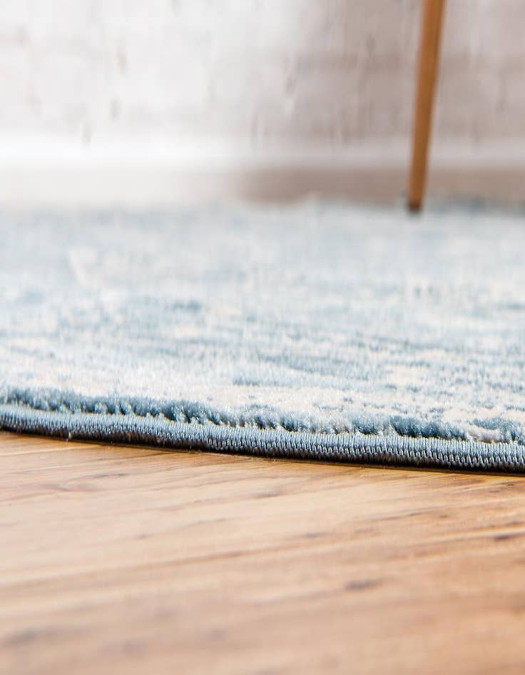 Detail image of  6' x 6' Victoria Round Rug