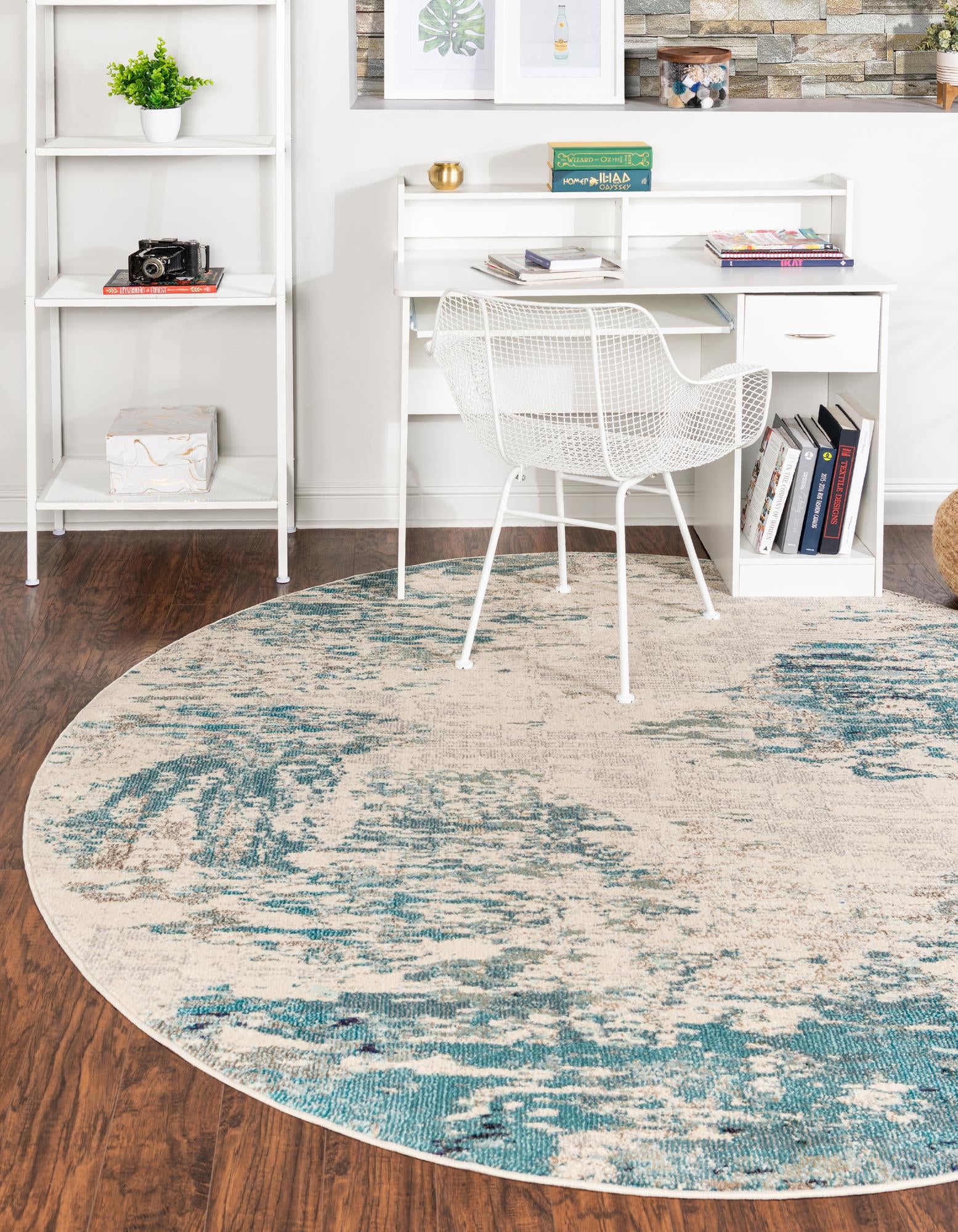 Blue 7' x 7' Vivid Round Rug | Rugs.com