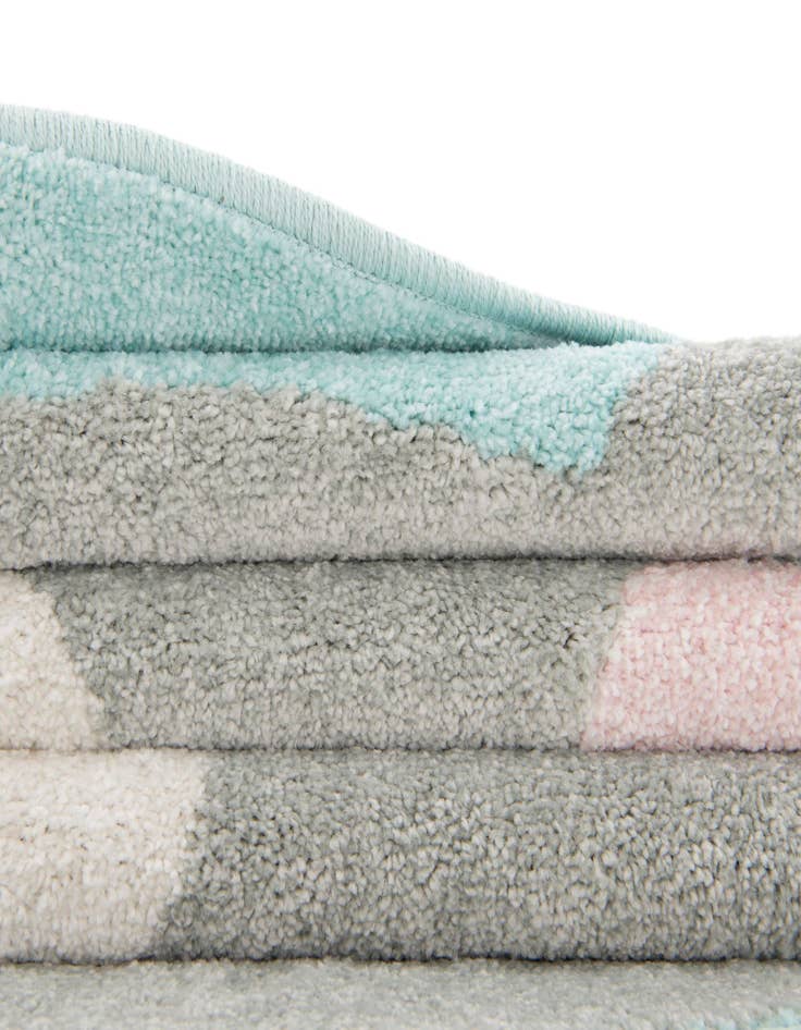 Detail image of  5' 3 x 5' 3 Bear Whimsy Kids Round Rug